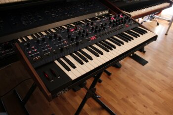 Dave Smith Instruments OB-6 : OB 6 05.JPG Dave Smith Instruments OB-6 : OB 6 05.JPG