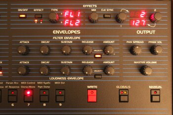 Dave Smith Instruments OB-6 : OB 6 24.JPG Dave Smith Instruments OB-6 : OB 6 24.JPG