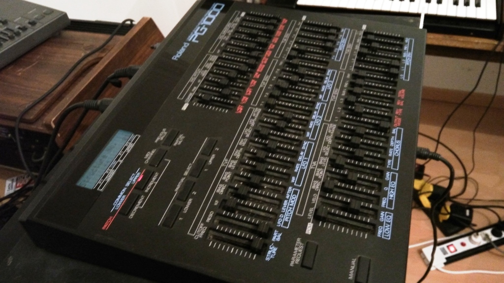 Roland PG-1000 Synth Programmer
