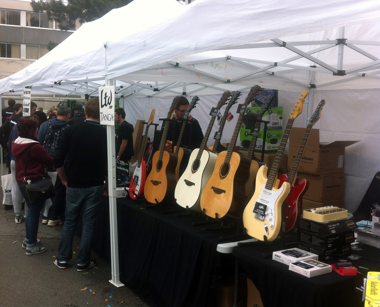 Sonovente guitares