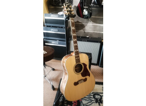 Gibson Hummingbird Recording Artist