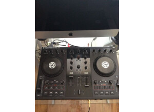 Native Instruments Traktor Kontrol S2 (97089)