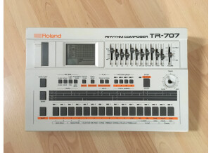 Roland TR-707 (51050)