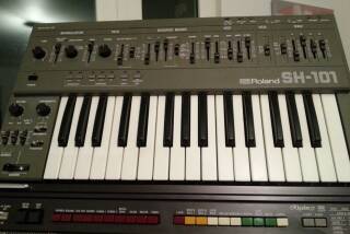 Roland SH-101