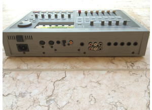 Roland VS-840 (87957)