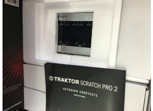 Native Instruments Traktor Scratch A10 (89308)
