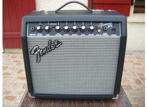 Fender FM 15R (33193)