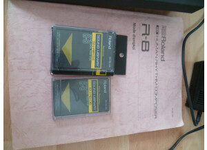 Roland R-8 (33592)