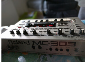 Roland MC-303 (30687)