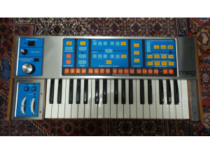 Moog Music The Source (98960)