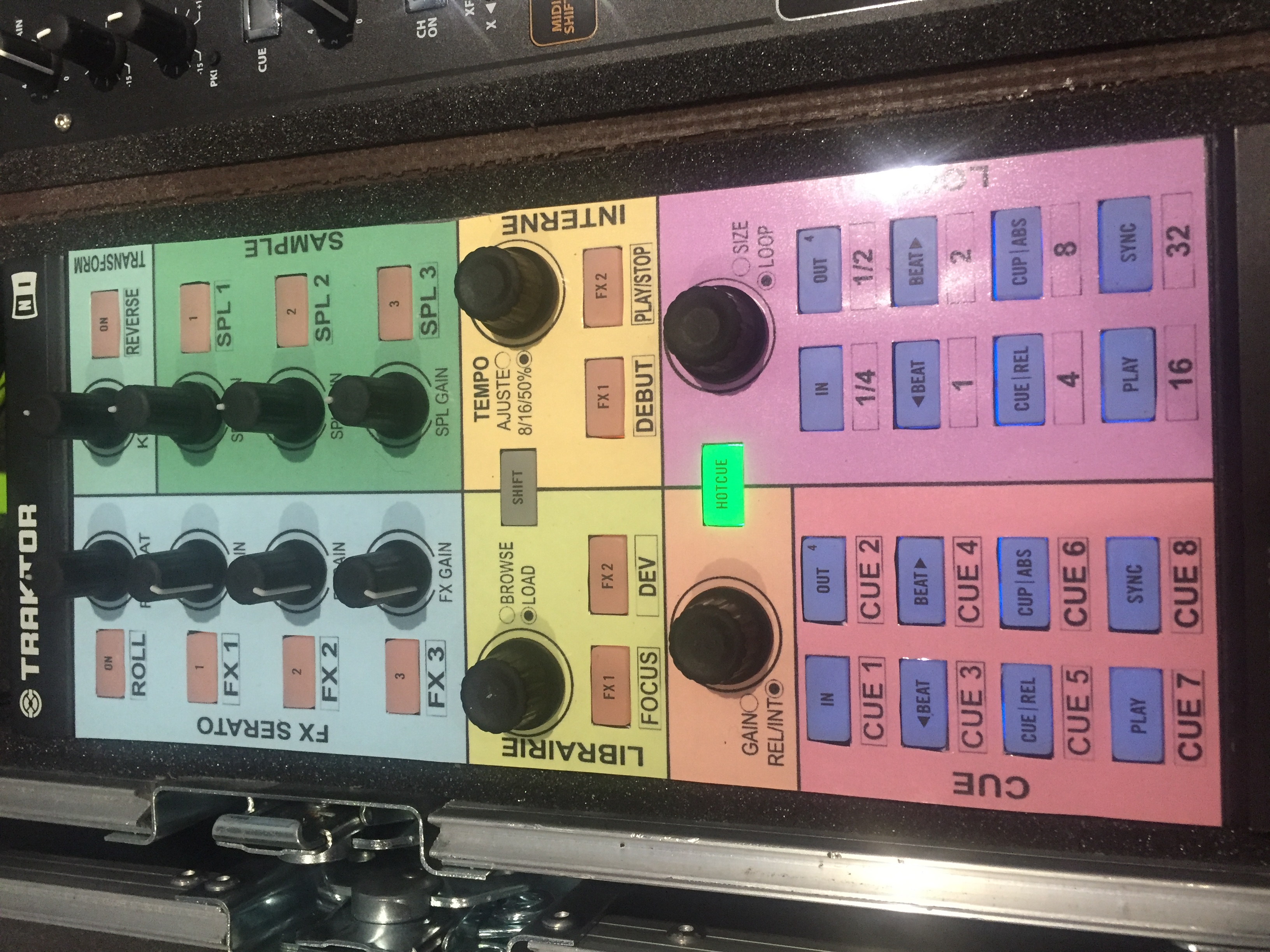 Native Instruments Traktor Kontrol X1