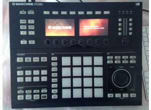 Native Instruments Maschine Studio (52315)