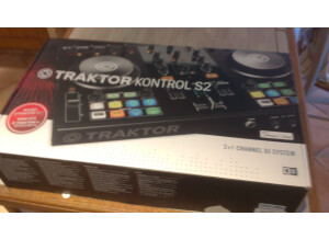 Native Instruments Traktor Kontrol S2 mk2 (56923)