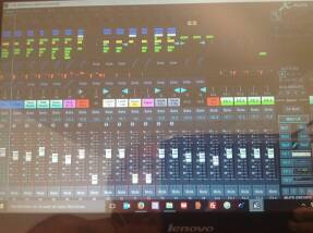Behringer XR16