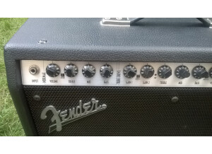 Fender Roc Pro 1000 (60147)