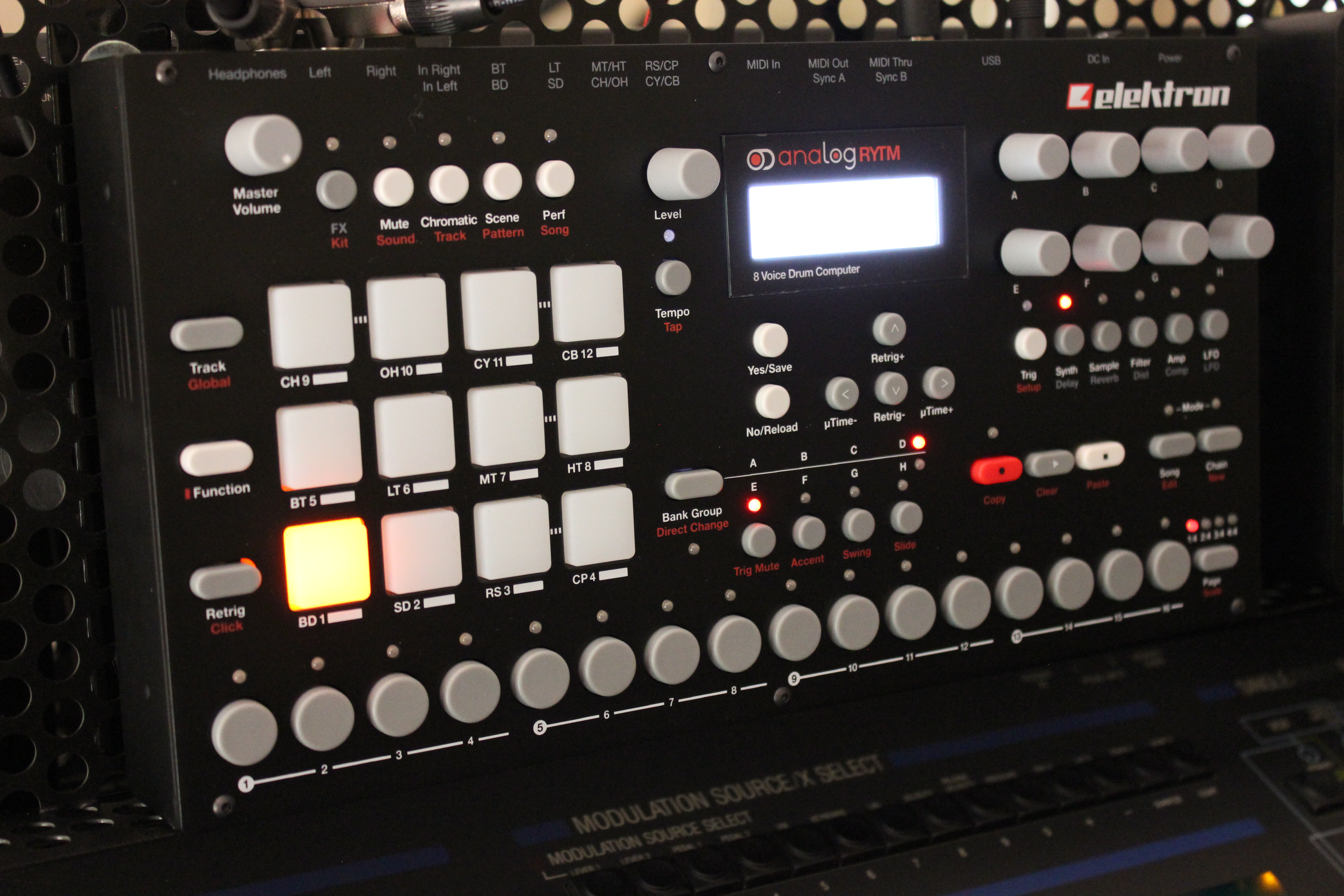 Elektron Analog Rytm : Analog Rytm V130 2tof 002.JPG