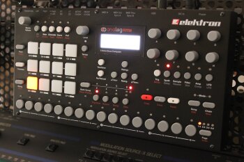 Elektron Analog Rytm : Analog Rytm V130 2tof 003.JPG Elektron Analog Rytm : Analog Rytm V130 2tof 003.JPG