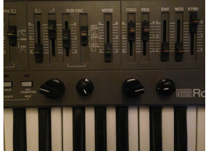 Roland SH-101 (28685)