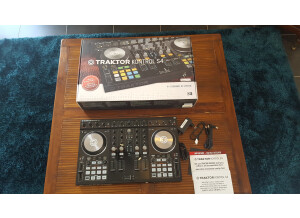 Native Instruments Traktor Kontrol S4 mk2 (19202)