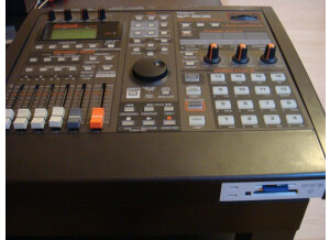 Roland SP-808EX (7920)