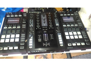 Native Instruments Traktor Kontrol D2 (9217)