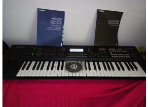 Yamaha MOXF6 (97000)