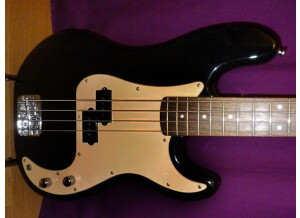 Squier Affinity P Bass (24300)