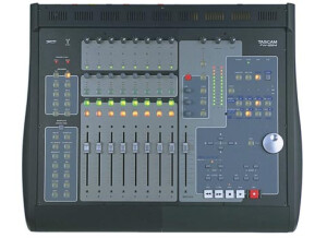 tascam FW1884 frontface 450