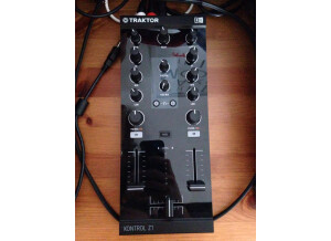 Native Instruments Traktor Kontrol Z1 (93451)