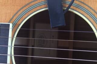Finhol Edge Mic String