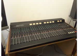 Yamaha MC2404 (32419)