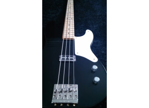 Fender Classic Player Cabronita Precision Bass (12595)