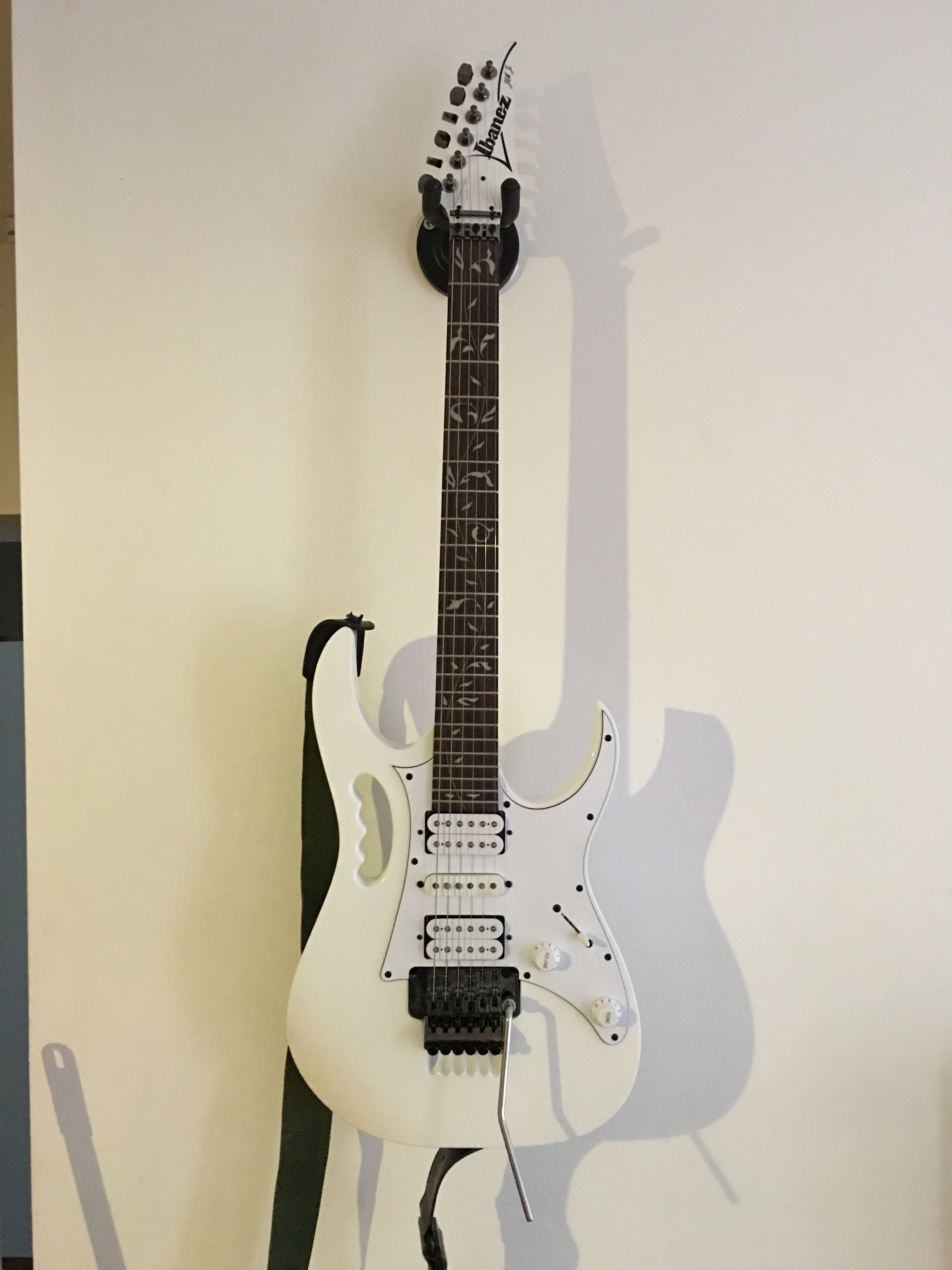 Ibanez JEM-JR / JEM333