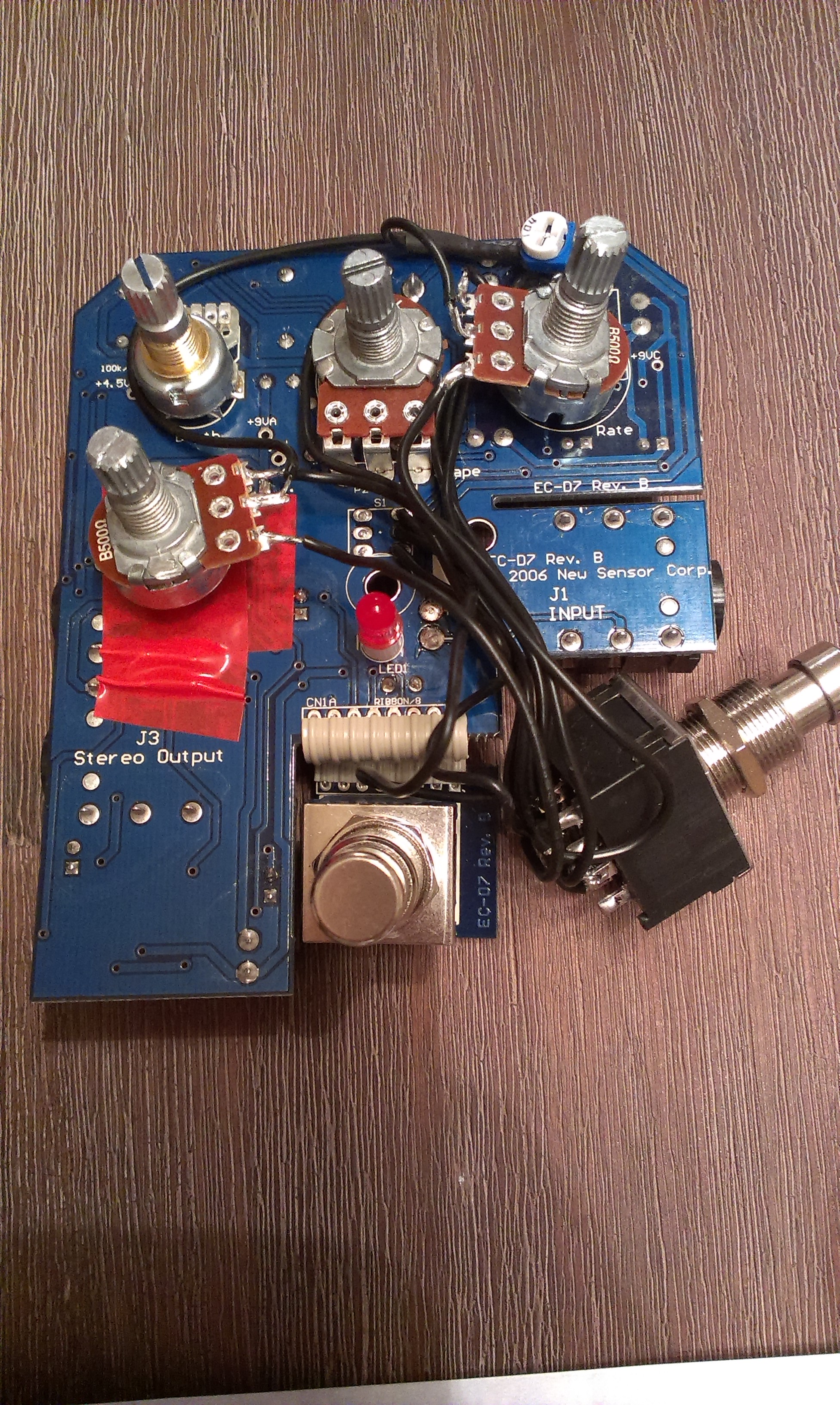 Electro-Harmonix Stereo Pulsar : IMAG0765