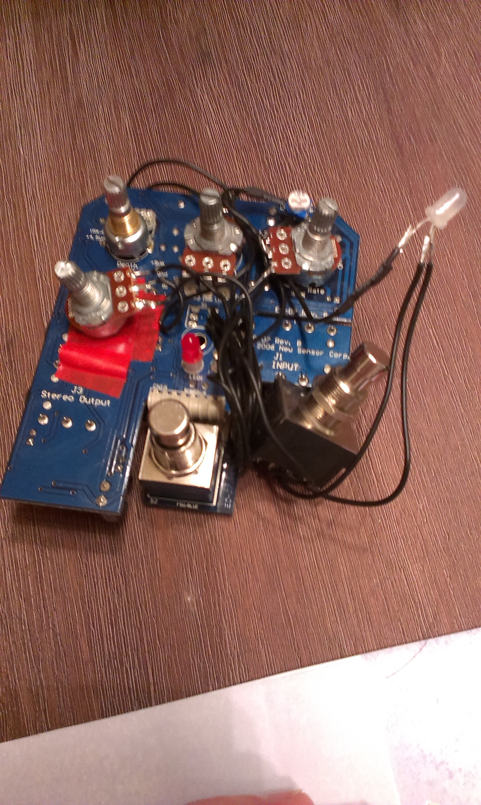 Electro-Harmonix Stereo Pulsar : IMAG0767