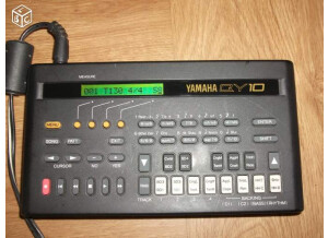 Yamaha QY10 (51539)