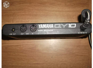 Yamaha QY10 (7289)