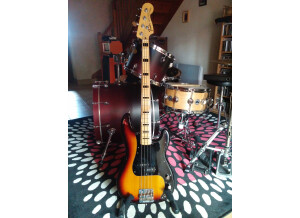 Fender Precision Bass Japan (28013)