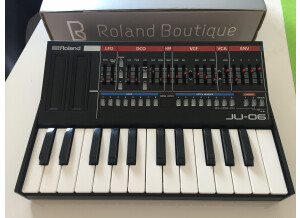 Roland JU-06 (96107)