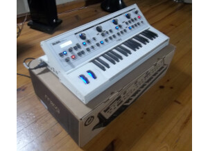 Moog Music Little Phatty Stage II White Edition (54529)