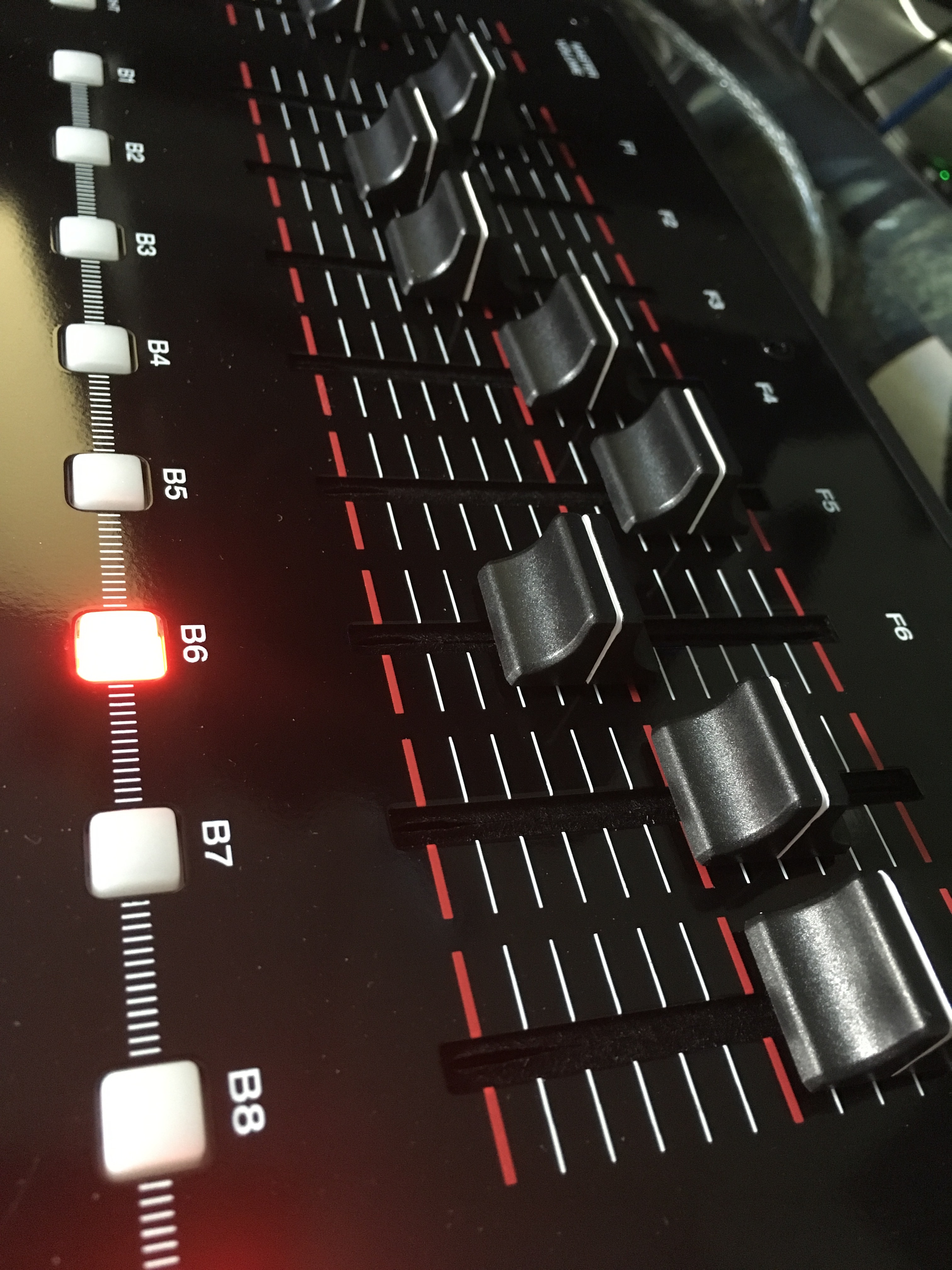 M-Audio CTRL 49 : sliders