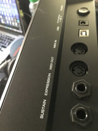 M-Audio CTRL 49 : connectiques