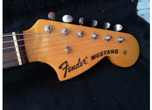 Fender Kurt Cobain Mustang (9115)