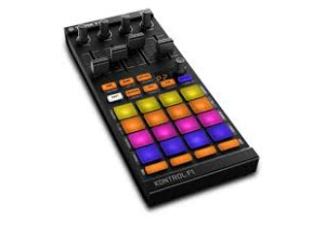 Native Instruments Traktor Kontrol F1 (29666)