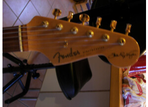 Fender stratocaster stevie ray vaughan