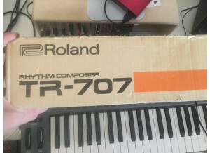 Roland TR-707 (48150)