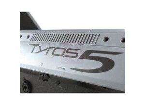 Tyros 5 arriere
