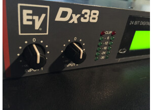 Electro-Voice DX 38 (7457)