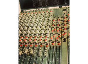 Instagram Table Amek