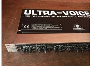 Behringer UltraVoice VX2000 (54907)